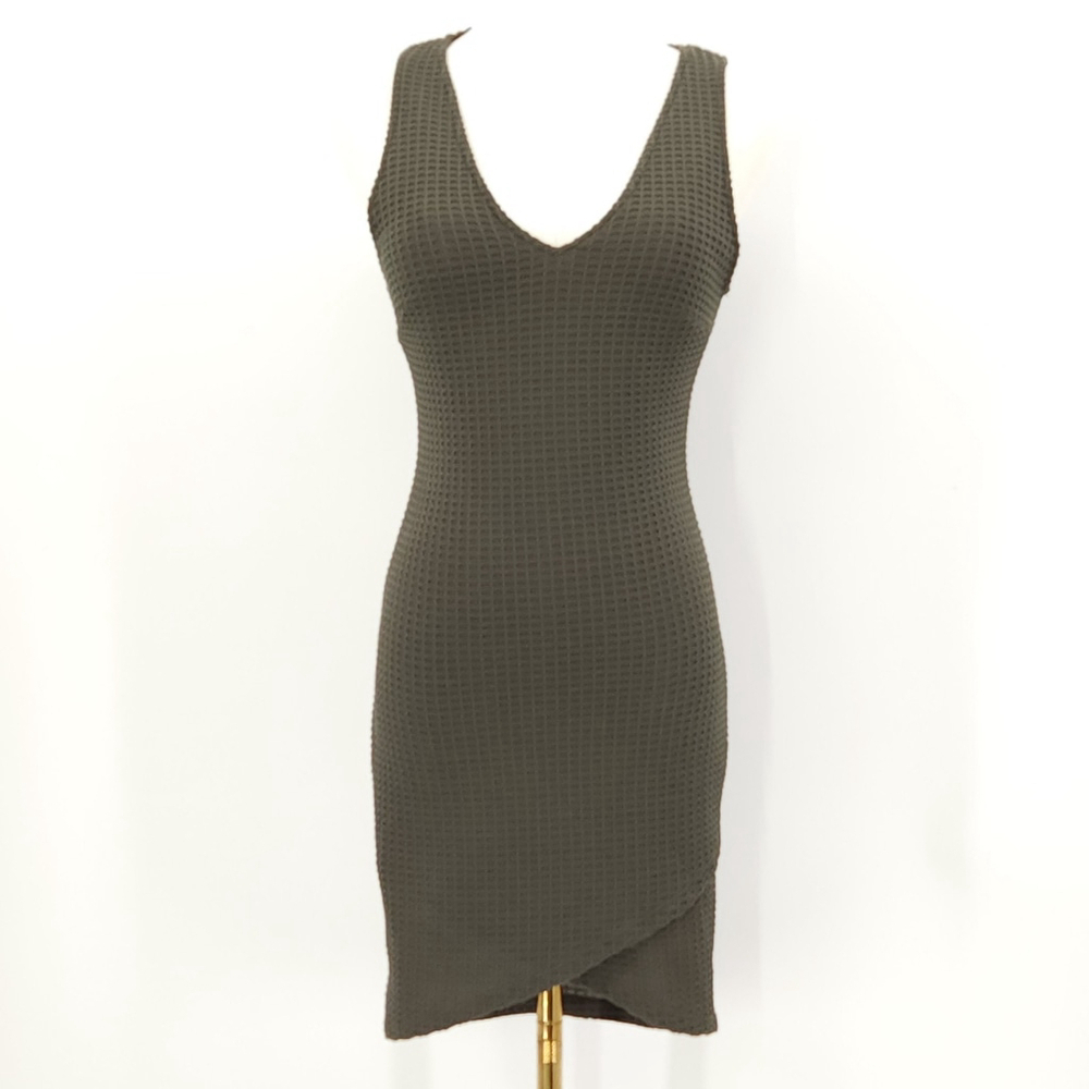ASTR The Label Green Waffle Knit Bodycon Dress Women’s S Sleeveless V-Neck USA